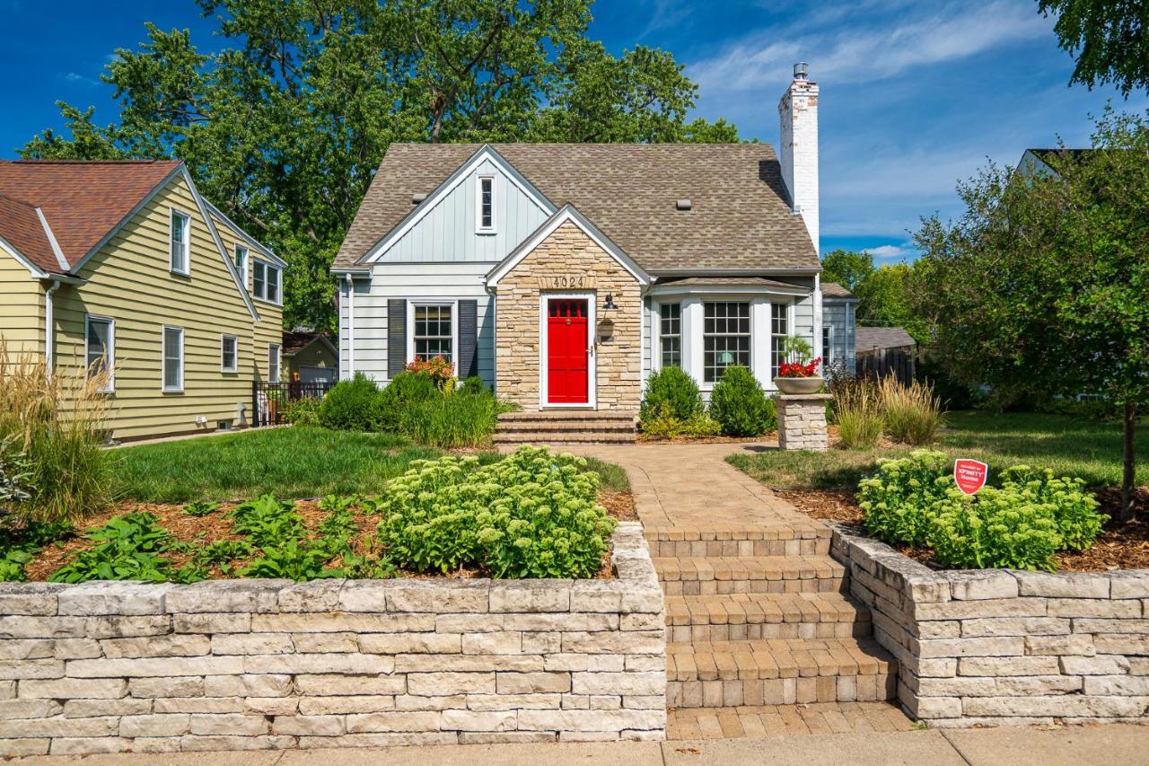 Shoreline Villa Minneapolis Exterior photo